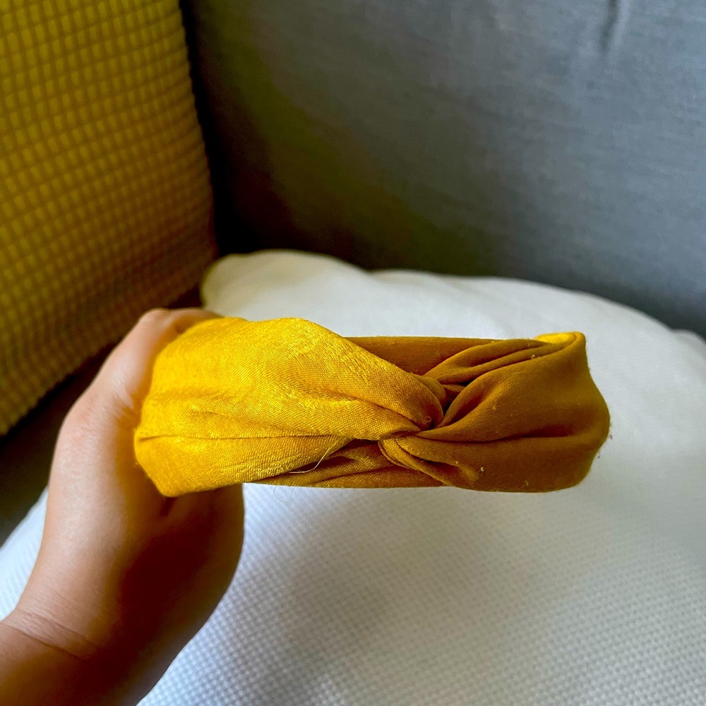Anthropologie Twisted Headband Yellow/ Mustard